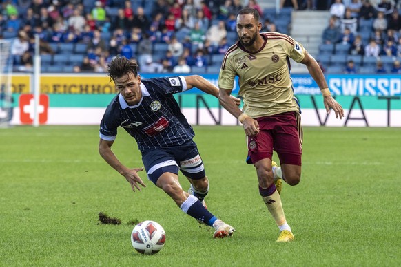 Anthony Baron, rechts, von Servette im Spiel gegen Lars Villiger, links, von Luzern beim Super League Meisterschaftsspiel zwischen dem FC Luzern und dem Servette FC vom Sonntag, 24. September 2023 in  ...