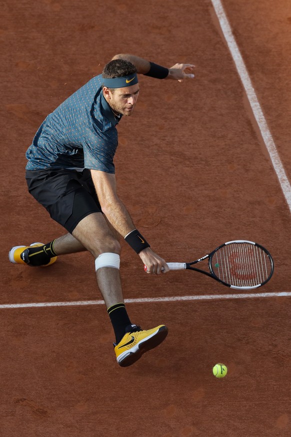 Argentina&#039;s Juan Martin del Potro plays a shot against Russia&#039;s Karen Khachanov during their fourth round match of the French Open tennis tournament at the Roland Garros stadium in Paris, Mo ...