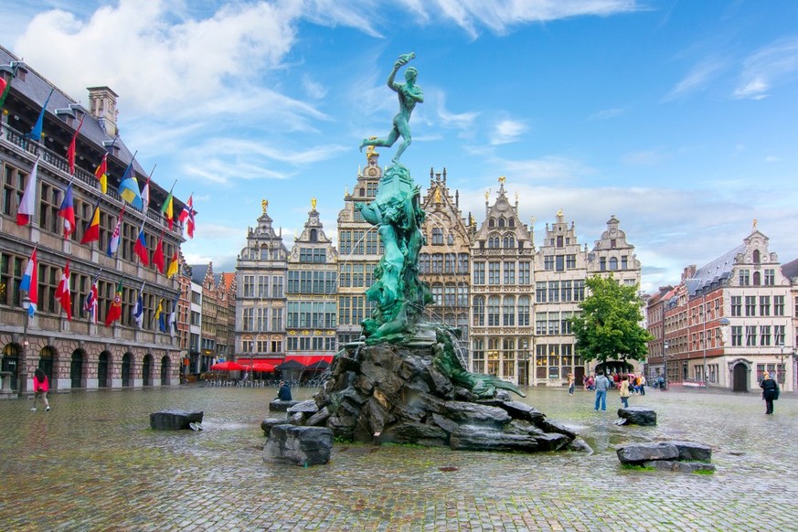 Antwerpen Brabo-Brunnen auf dem Marktplatz