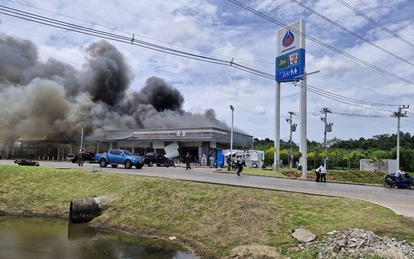 Die PTT-Tankstelle in Ban Phue.