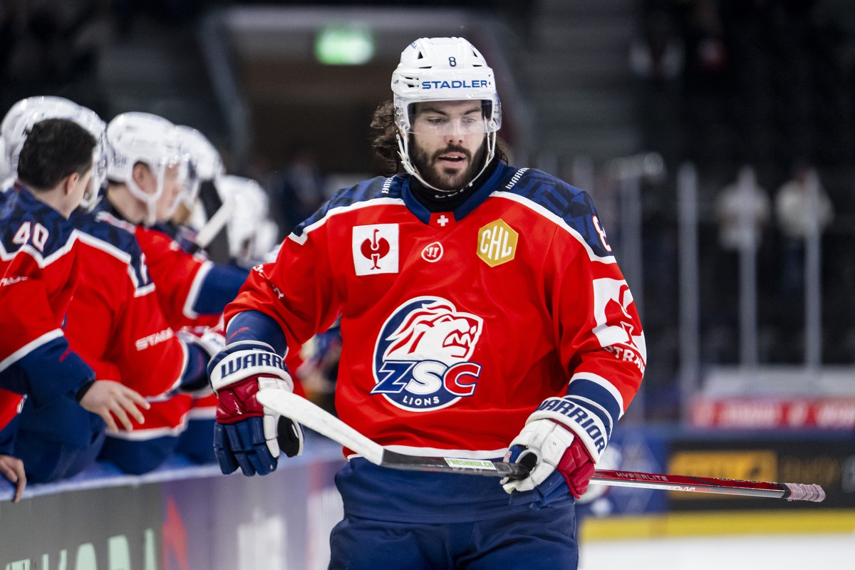 Willy Riedi (ZSC) celebrates after scoring the 1-0 goal in the Champions Hockey League game between Switzerlands ZSC Lions Zuerich and Finlands Kalpa Kuopio, at the Swiss Life Arena in Zurich, Switzer ...