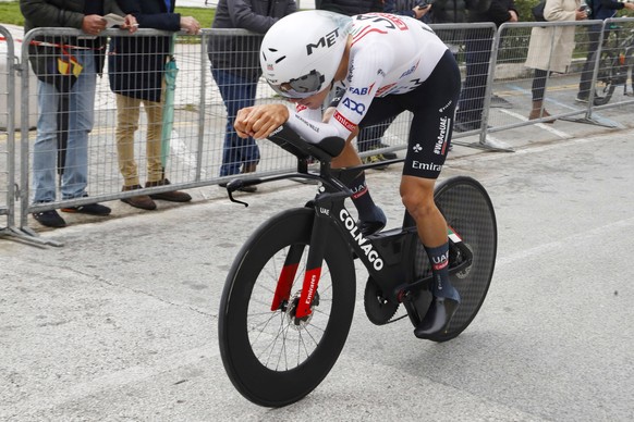 epa11198680 Spanish rider Juan Ayuso of UAE Team Emirates in action during the 1st stage of the 59th Tirenno-Adriatico cycling race, an individual time trial over 10km in Lido di Camaiore, Italy, 04 M ...