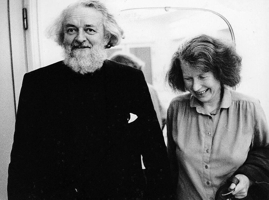 Ein Bild aus glücklichen Tagen: Lotte Ingrisch mit ihrem Mann Gottfried von Einem um 1980. Er war ein bekannter Komponist.