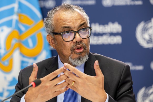 epaselect epa12288213 Tedros Adhanom Ghebreyesus, Director General of the World Health Organization (WHO), briefs the media during a press conference organized by the Geneva Association of United Nati ...