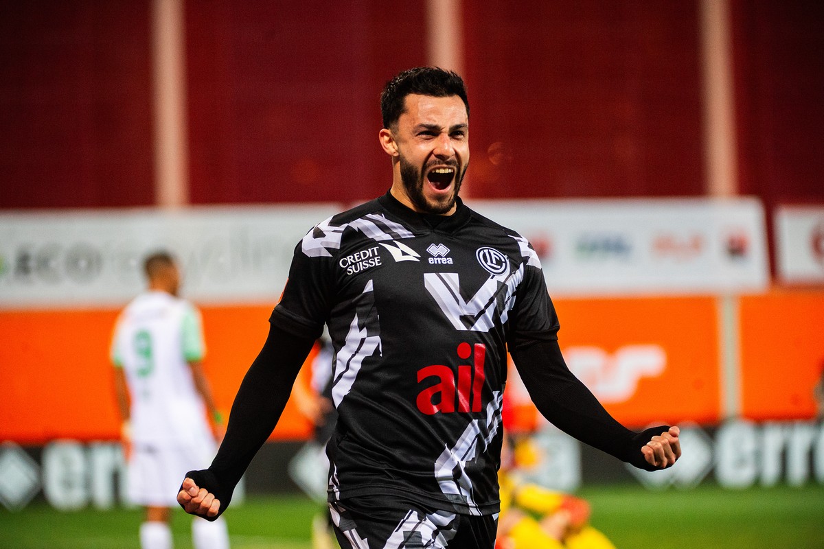 Lugano's player Milton Valenzuela celebrates the 2-0 goal during the Super League soccer match FC Lugano against Yverdon Sport at the Cornaredo Stadium in Lugano, Saturday, March 16 2024. (KEYSTO ...