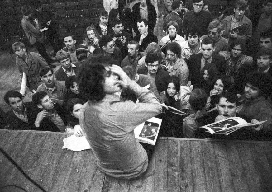 UNSPECIFIED - CIRCA 1970: Photo of Jim Morrison Photo by Michael Ochs Archives/Getty Images