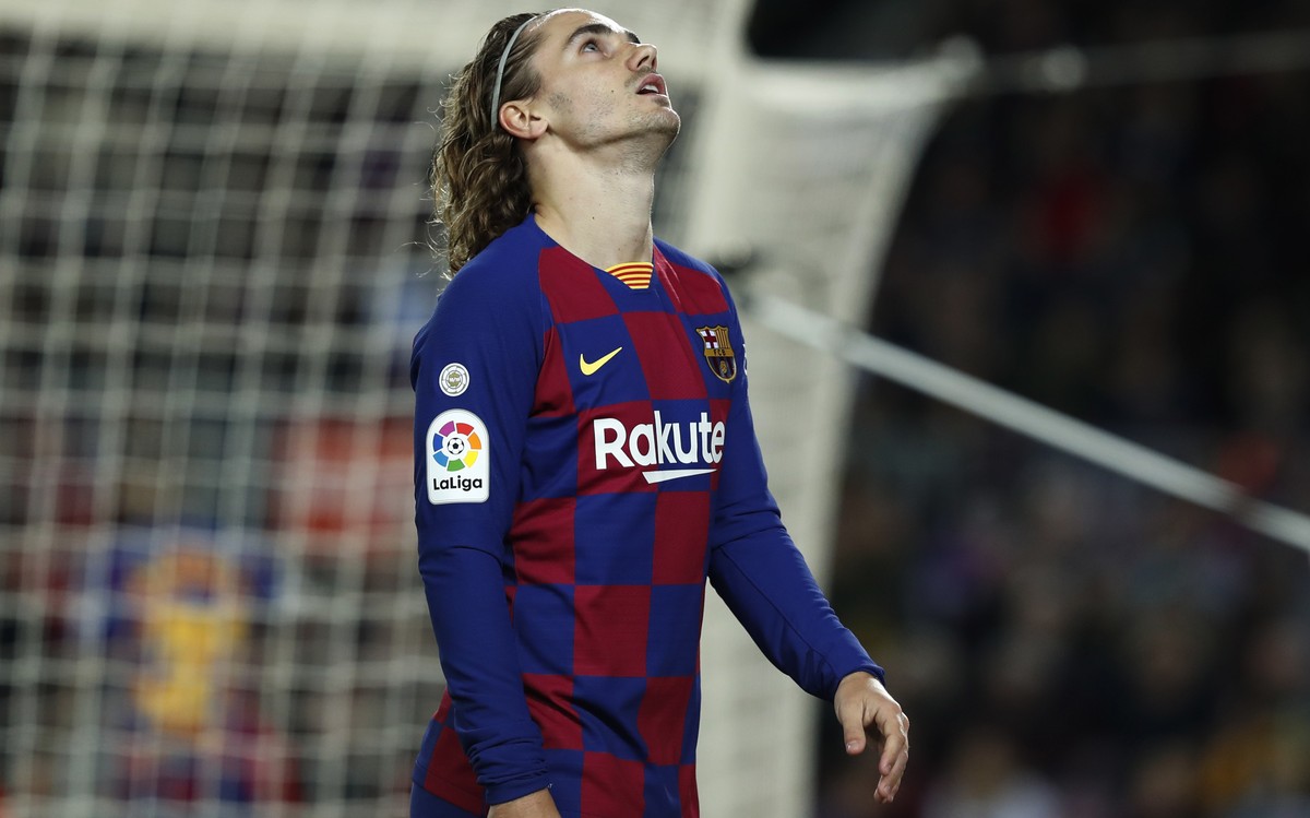 Barcelona's Antoine Griezmann reacts during a Spanish La Liga soccer match between Barcelona and Levante at the Camp Nou stadium in Barcelona, Spain, Sunday Feb. 2, 2020. (AP Photo/Joan Monfort)
