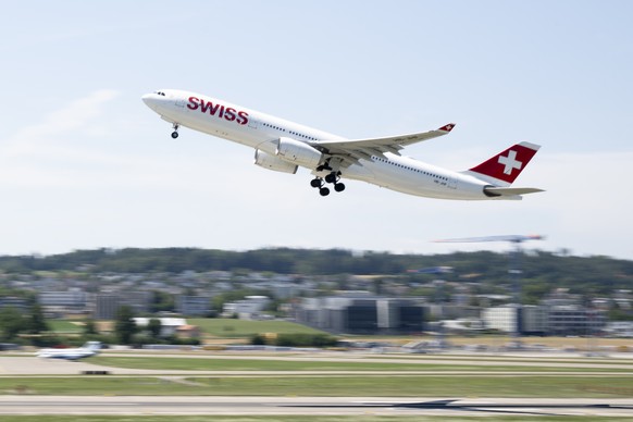 Der Start vom Airbus A380 der Swiss auf dem Flug nach Washington, am Samstag, 11. Juli 2026, am Flughafen Zuerich in Kloten. (KEYSTONE/Andreas Becker)