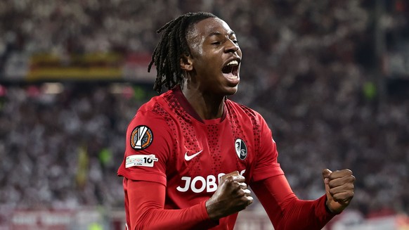 epa12939790 Johan Manzambi of Freiburg celebrates after scoring the 2-0 goal during the UEFA Europa League semi-finals 2nd leg match SC Freiburg against SC Braga, in Freiburg, Germany, 07 May 2026.