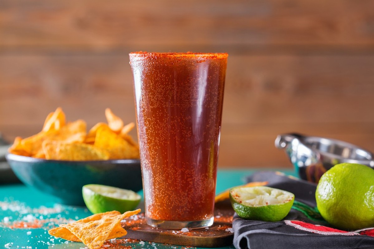 michelada drink bier cocktail trinken alkohol mexiko