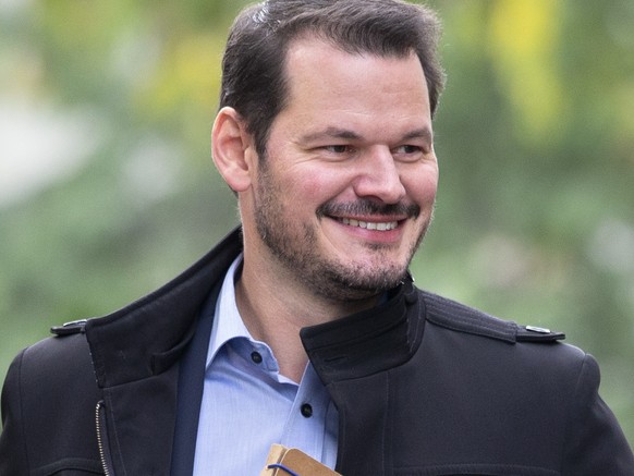 Pierre Maudet, ancien conseiller d&#039;Etat genevois, arrive au palais de justice pour la deuxieme journee de son proces devant la Chambre penale d&#039;appel et de revision de Geneve, ce mardi 12 oc ...