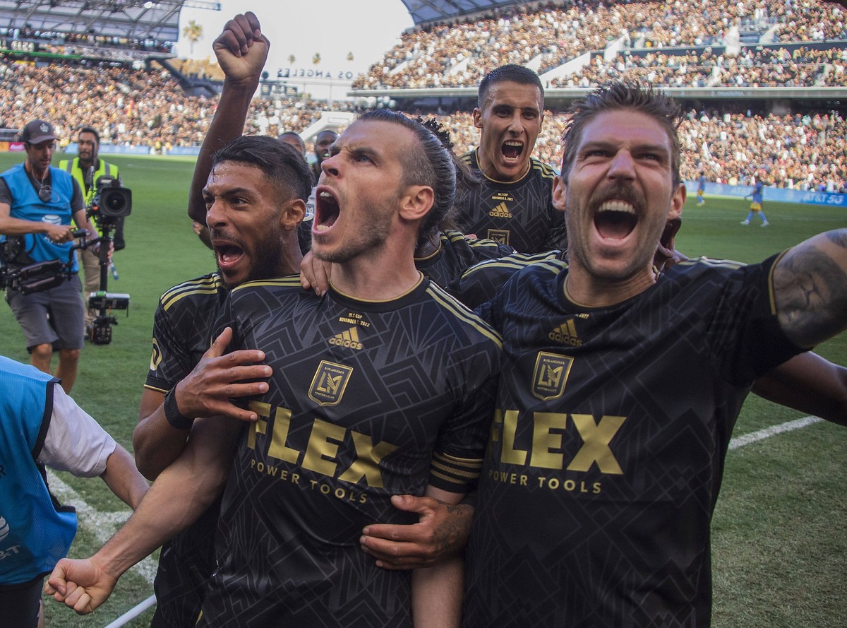 November 5, 2022, Los Angeles, California, USA: Ryan Hollingshead 24 of the Los Angeles Football Club celebrates with Gareth Bale 11 after making a tying goal in overtime during their MLS, Fussball He ...