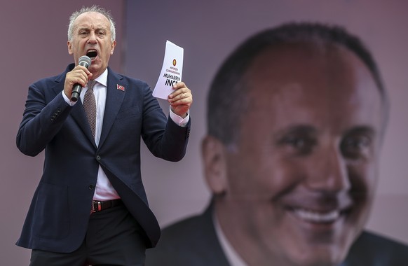 Muharrem Ince, presidential candidate of Turkey&#039;s main opposition Republican People&#039;s Party, delivers a speech during an election rally in Istanbul, Saturday, June 23, 2018. Turkish voters w ...