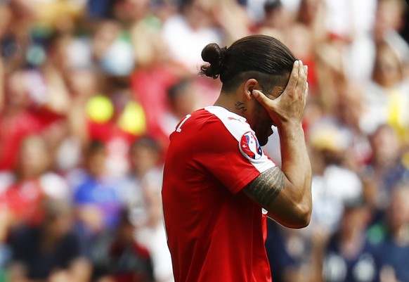 Football Soccer - Switzerland v Poland - EURO 2016 - Round of 16 - Stade Geoffroy-Guichard, Saint-Ãtienne, France - 25/6/16
Switzerland&#039;s Ricardo Rodriguez reacts after his free kick is saved
 ...