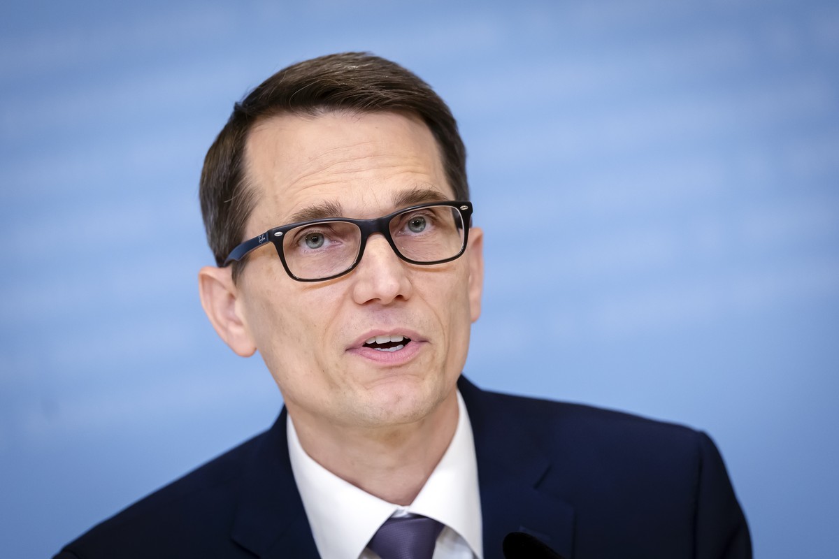 Swiss National Bank's (SNB) Chairman of the Governing Board Martin Schlegel speaks during a media briefing at the Swiss National Bank in Zurich, Switzerland, on Thursday, September 25, 2025. (KEY ...