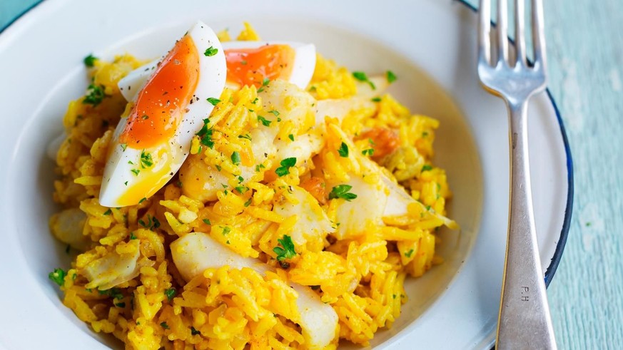 kedgeree fisch eier reis indisch britisch englisch frühstück http://goodfood.uktv.co.uk/recipe/classic-kedgeree/