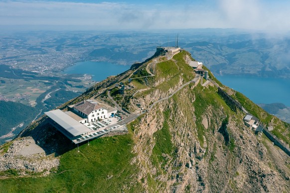 Niesen Niesenbahn Treppenlauf längste Treppe der Welt Schweiz der Rekorde