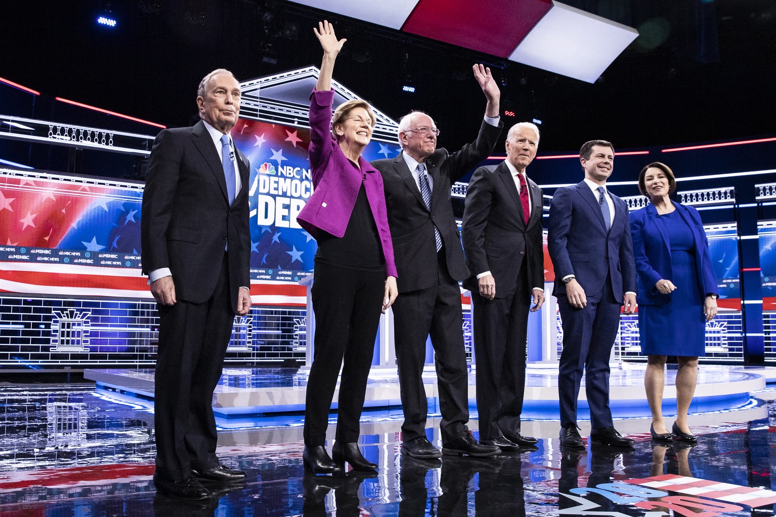 epa08229495 Democratic Presidential candidates (L-R) former NYC Mayor Michael R. Bloomberg, Massachusetts Senator Elizabeth Warren, Vermont Senator Bernie Sanders, former Vice President Joe Biden, for ...