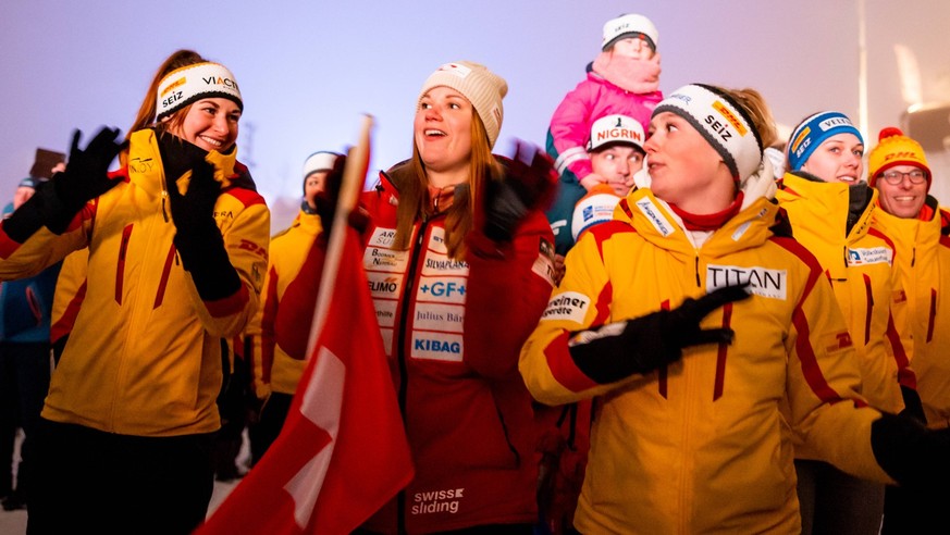 26.01.2023, GER, Rennrodeln, Saison 22/23, Männer / Frauen / Doppel, Eröffnungsveranstaltung im Kurpark Natalie Maag, Julia Taubitz, Anna Berreiter Oberhof Kurpark Thüringen Deutschland *** 26 01 2023 ...