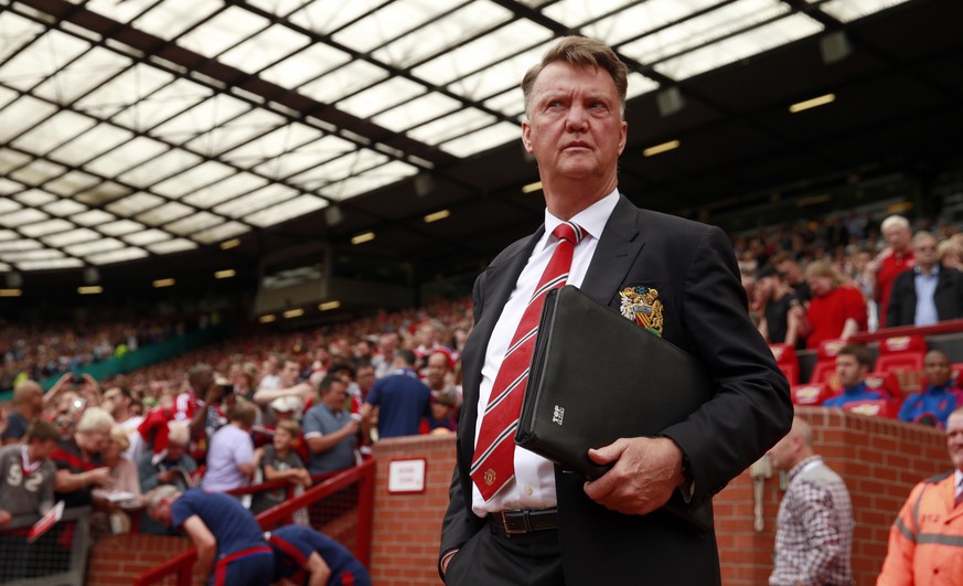 Louis van Gaal krempelt Manchester United komplett um, Erfolg hat er damit bisher nicht.