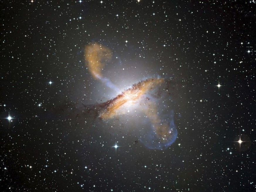 Einsteins Allgemeine Relativitätstheorie hat ihre bisher härteste Nagelprobe bestanden: Sie behält ihre Gültigkeit selbst in der Nähe eines supermassiven Schwarzen Lochs wie dem auf dem Bild. (zVg/NAS ...