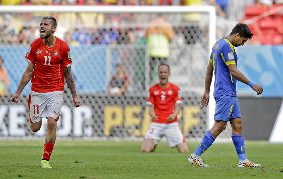 Behrami bejubelt den Auftaktsieg gegen Ecuador.