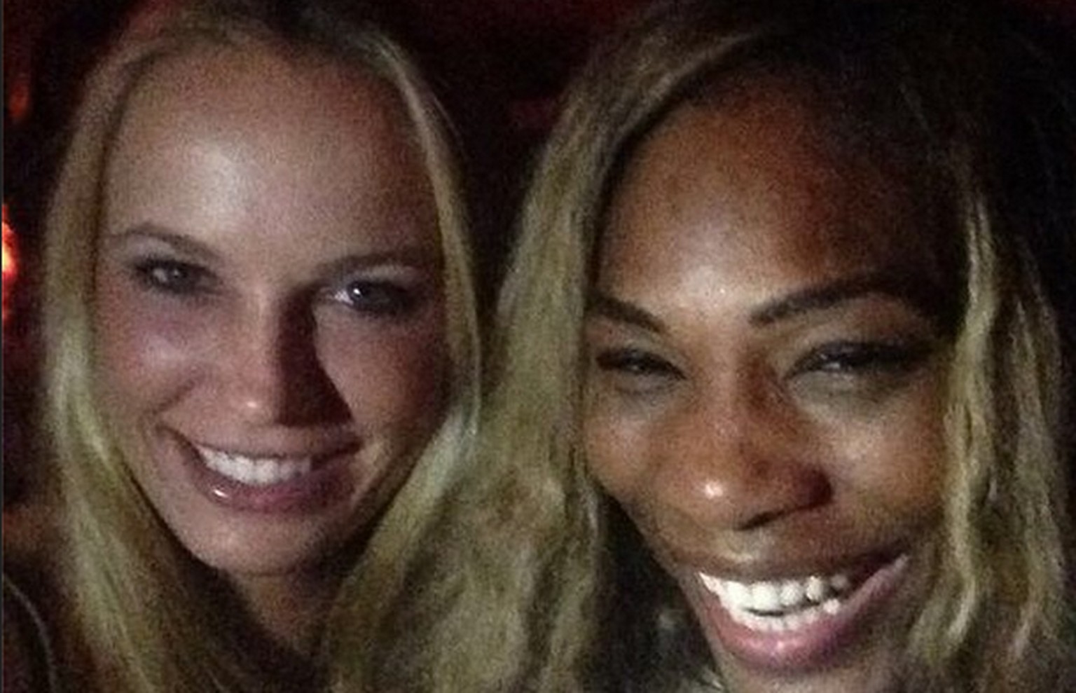 Nach dem Spiel ist vor dem Party-Selfie: Die US-Open-Finalistinnen Caroline Wozniacki und Serena Williams.
