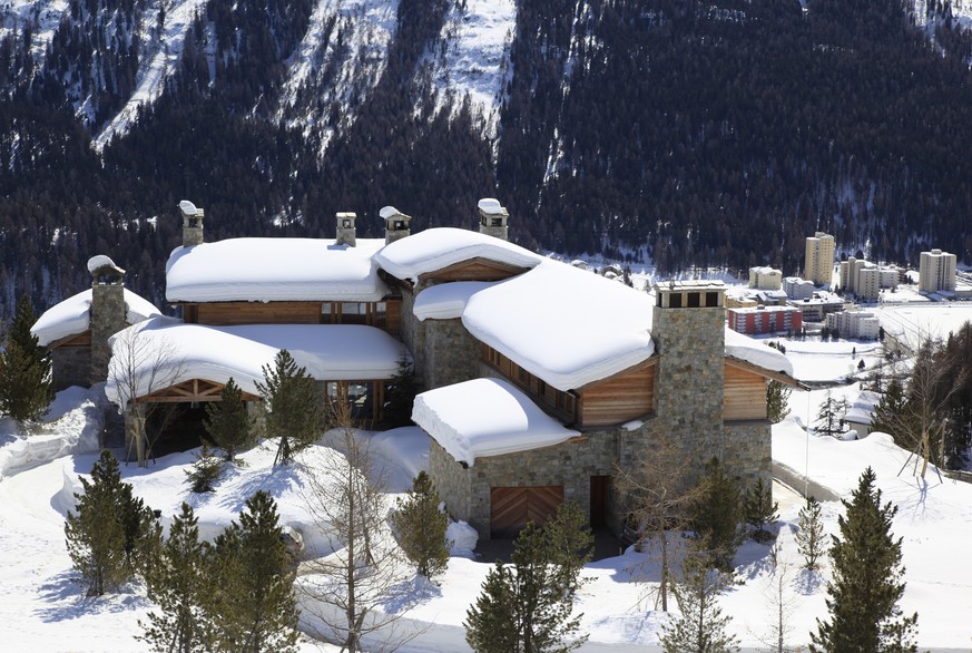 ARCHIVBILD ZUR EINSCHAETZUNG DER UBS DES LUXUSIMMOBILIENMARKTS IN DER SCHWEIZ, AM DONNERSTAG, 23. MAI 2019 - The 40 million luxury villa of steel magnate Lakshmi Mittal at Chantarella above St. Moritz ...