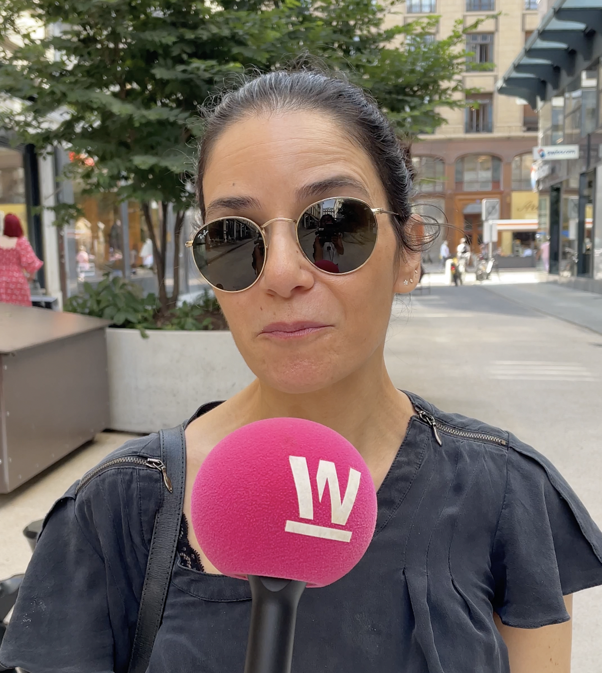 Teresa regarde le concours de l'Eurovision tous les ans