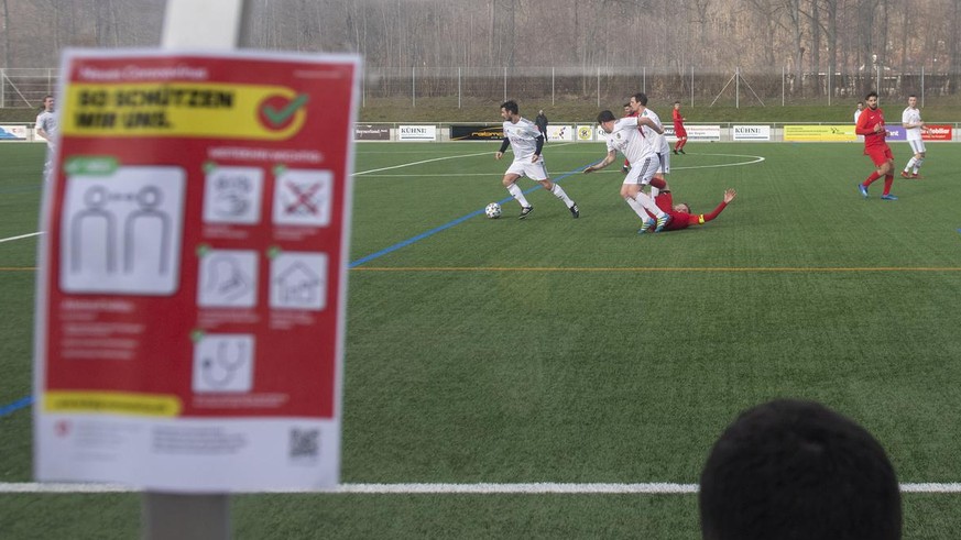 Ein Trainigsspiel zwischen dem SC Burgdorf (3. Liga) und dem FC Iliria (2. Liga) vor einigen wenigen Zuschauern, am Samstag, 7. Maerz 2020, auf dem Fussballplatz Neumatt in Burgdorf. Waehrend der Spie ...