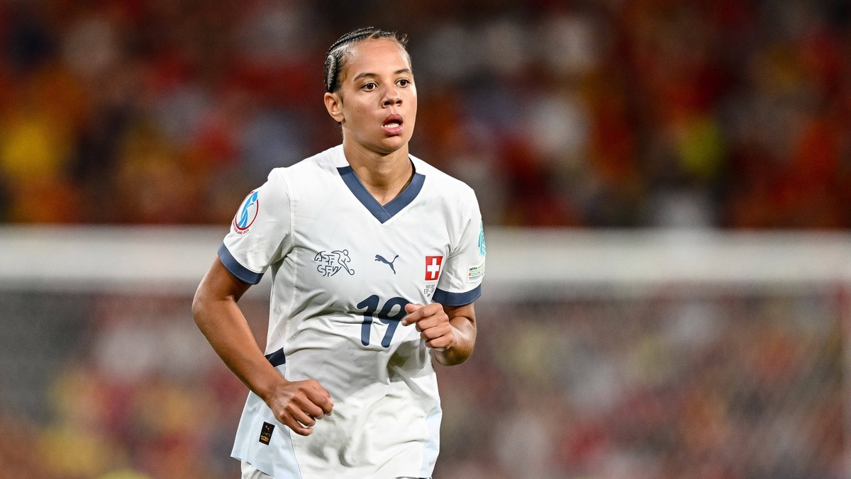 Iman Beney Switzerland Looks on during the UEFA Women s EURO 2025 Quarter-Final match between Spain and Switzerland at Stadion Wankdorf on July 18, 2025 in Bern, Switzerland. Photo by Harry Langer/DeF ...