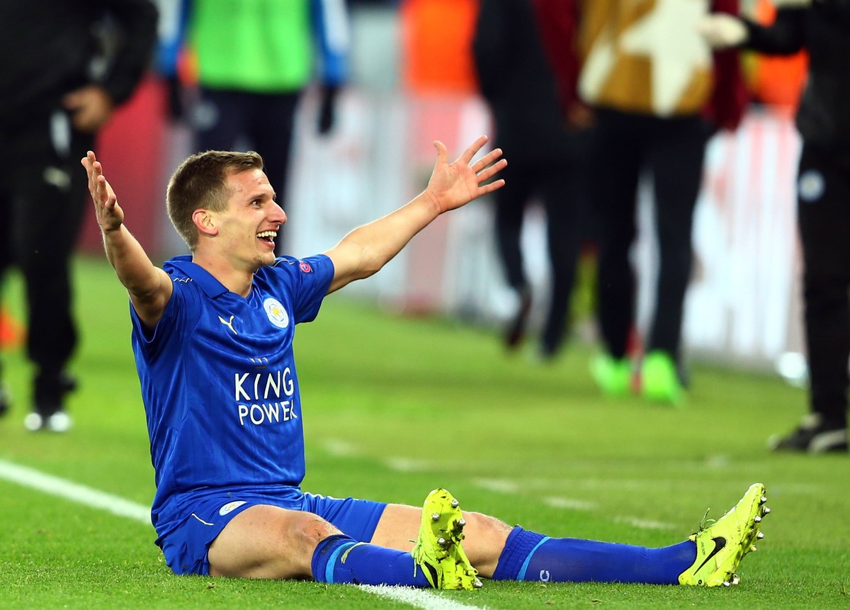epa05848579 Leicester City's Marc Albrighton celebrates after scoring the 2-0 goal during the UEFA Champions League Round of 16 second leg soccer match between Leicester City and Sevilla FC at th ...