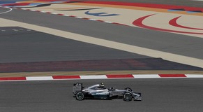 Lewis Hamilton in seinem Mercedes.