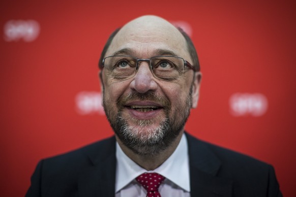 epa05790655 The newly appointed leader of the Social Democratic Party (SPD) and candidate for chancellor Martin Schulz attends a party board meeting in Berlin, Germany, 13 February 2017. EPA/OLIVER WE ...
