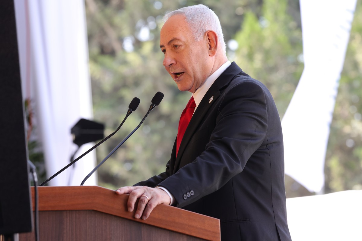 epa13088724 Israeli Prime minister Benjamin Netanyahu speaks during the cornerstone laying ceremony for the Atarot Heritage Center, at the abandoned former Atarot airport located near the separation w ...