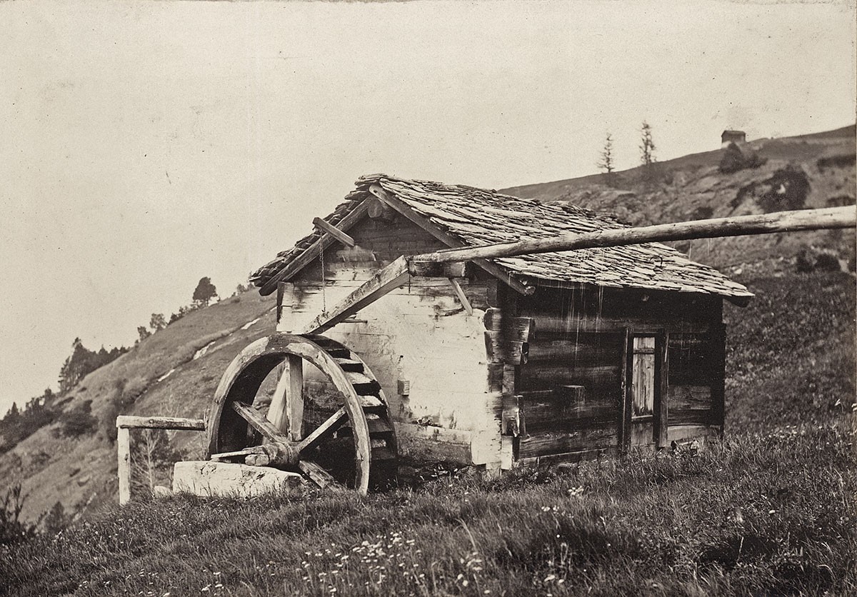 Eine mit Wasser angetriebene Roggenmühle im Kanton Wallis, 1903.
https://ba.e-pics.ethz.ch/catalog/ETHBIB.Bildarchiv/r/57010