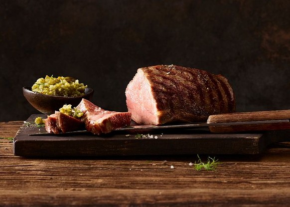 Tri-Tip mit Pimientos-de-Padrón-Chutney