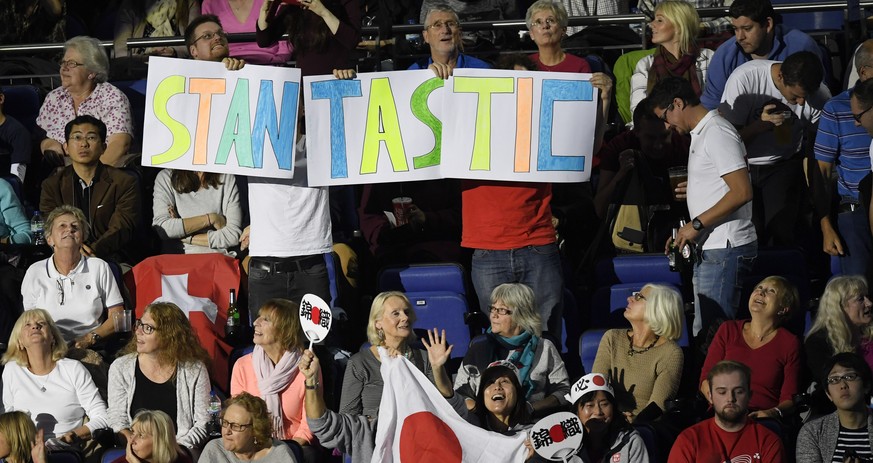 Britain Tennis - Barclays ATP World Tour Finals - O2 Arena, London - 14/11/16 General view of fans during the round robin match between Japan&#039;s Kei Nishikori and Switzerland&#039;s Stanislas Wawr ...