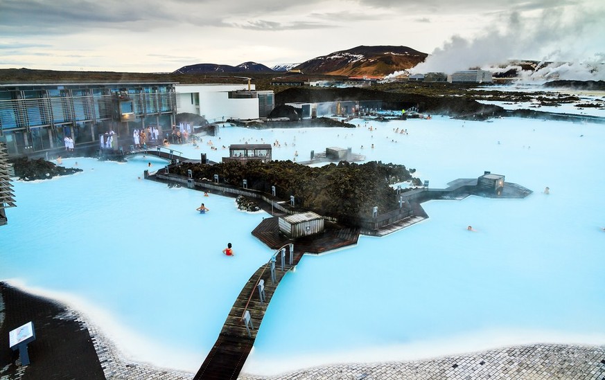 Grindavik kennt fast jeder Island-Reisende von der berühmten «Blue Lagoon».