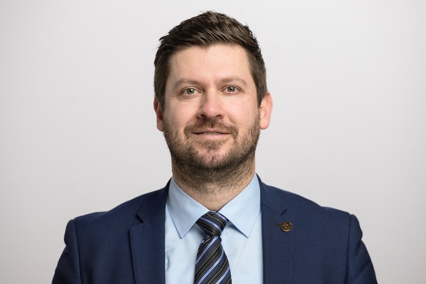 Nationalrat Dominik Blunschy, Mitte-SZ, am Rand der Wintersession der Eidgenoessischen Raete, am Montag, 18. Dezember 2023 im Bundeshaus in Bern. (KEYSTONE/Alessandro della Valle)