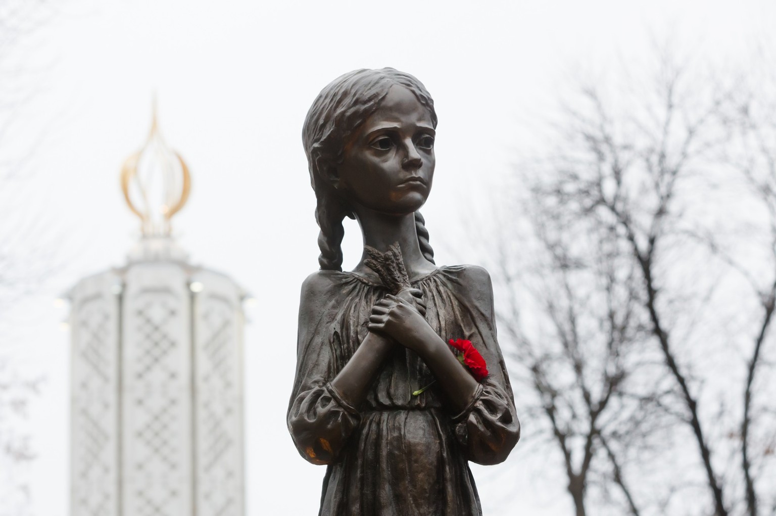 KIEV, UKRAINE - Nov 26, 2016: Monument to victims of Holodomor. Ceremony of commemoration of victims of the famine-genocide of 1923-1933 years in the Ukraine