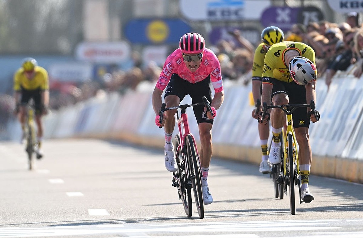 WAREGEM, BELGIUM - APRIL 02: (L-R) Neilson Powless of The United States and Team EF Education - EasyPost and Wout Van Aert of Belgium and Team Visma | Lease a Bike sprint at finish line to win the rac ...