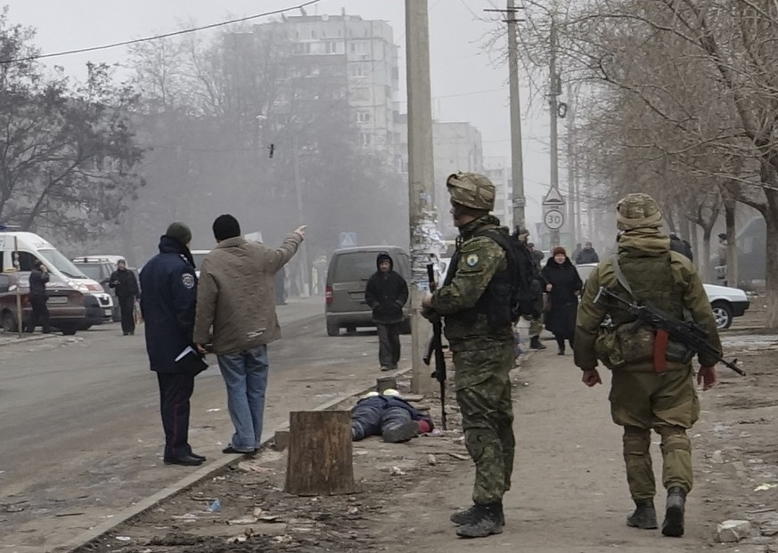 In den Strassen von Mariupol spielen sich dramatischen Szenen ab.