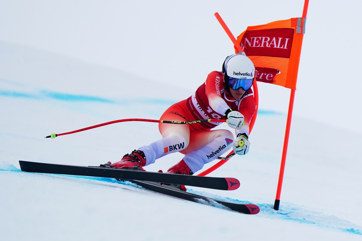 Switzerland's Malorie Blanc speeds down the course during an alpine ski, women's World Cup super-G in Val d'Isere, France, Sunday, Dec. 21, 2025. (AP Photo/Pier Marco Tacca)
France Worl ...