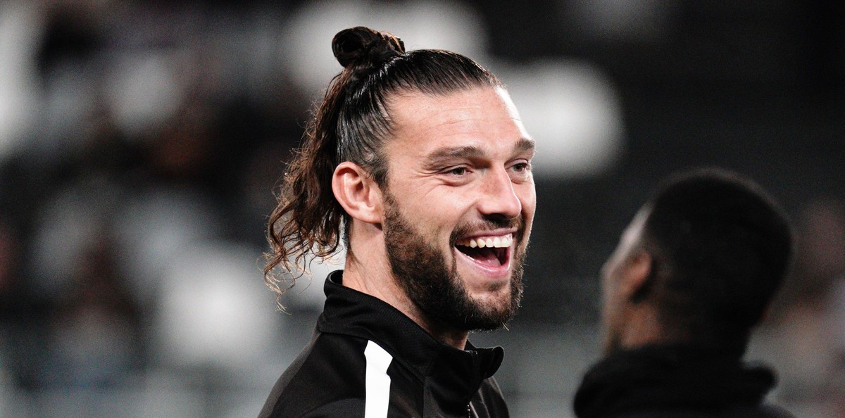 RECORD DATE NOT STATED Amiens Sporting Club v Football Club des Girondins de Bordeaux - Ligue 2 BKT 99 Andy CARROLL asc during the Ligue 2 BKT match between Amiens Sporting Club and Football Club des  ...