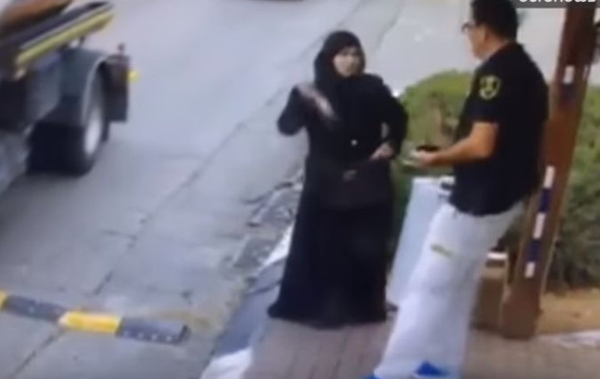 Messerattacken in Israel: Überwachungskamera filmt Angriff