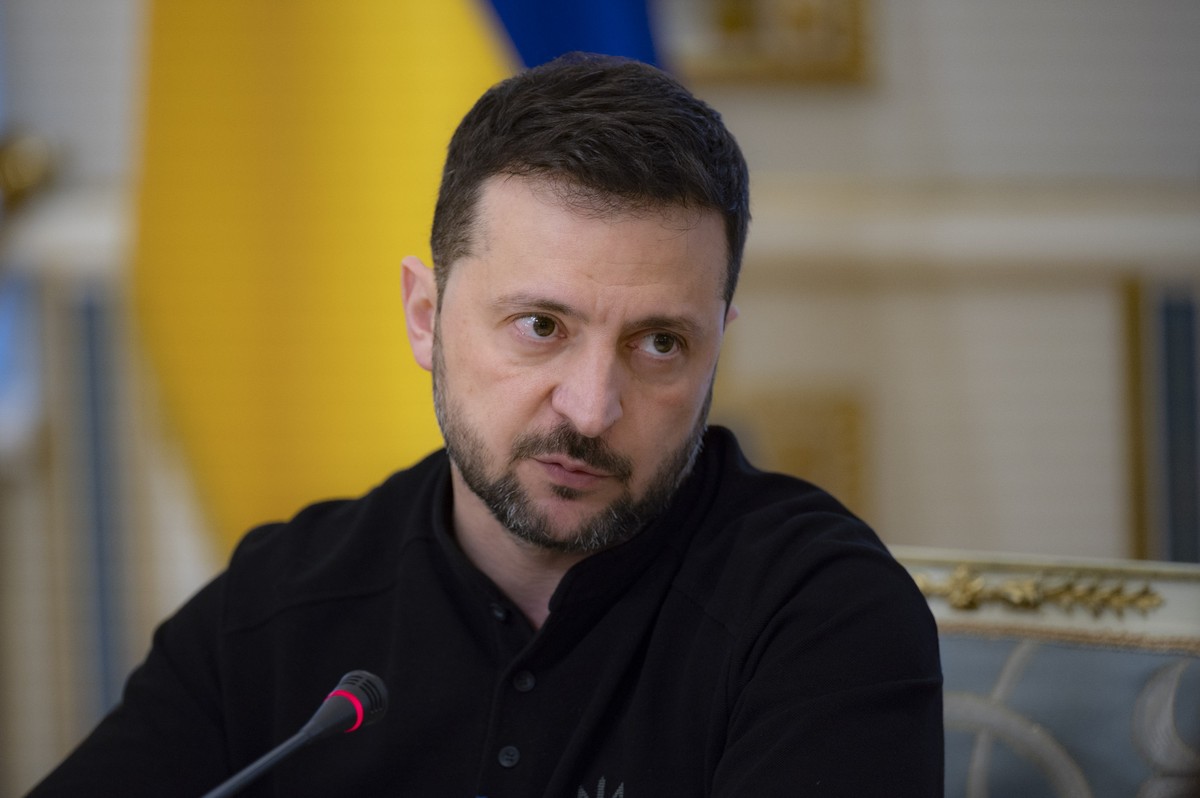 In this photo provided by the Ukrainian Presidential Press Office, Ukrainian President Volodymyr Zelenskyy talks with Ukrainian journalists in Kyiv, Ukraine, Monday, Oct. 21, 2024. (Ukrainian Presiden ...