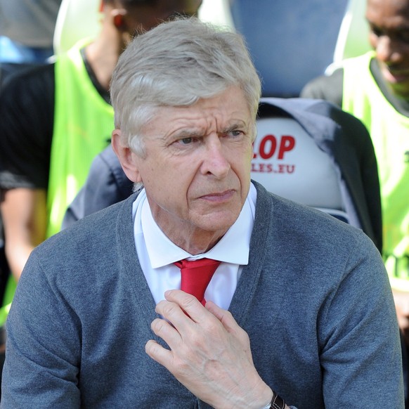 epa06733401 Arsenal manager Arsene Wenger looks on during the English Premier League soccer match between Huddersfield Town and Arsenal FC in Huddersfield, Britain, 13 May 2018. EPA/RUI VIEIRA EDITORI ...