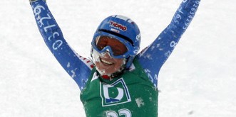 02.02.2008: In ihrer ersten Abfahrt stürzt Lara Gut mit dem Sieg vor Augen – und wird Dritte