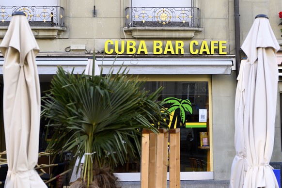 Der voruebergehend geschlossene Club Cuba Bar fotografiert am Samstag, 10. Oktober 2020 in Bern. Ein Gast war nach einem Besuch letztes Wochenende im Club positiv auf das Coronavirus getestet worden.  ...